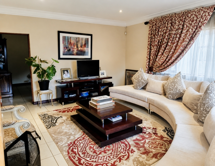 3 Bedroom Property for Sale in Kosmos Ridge North West